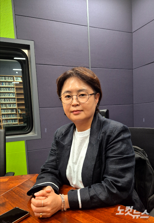 강원CBS.강원영동CBS 시사프로그램 <최진성의 위클리오늘>에 출연한 느린소리 최수진 대표. 강민주 PD