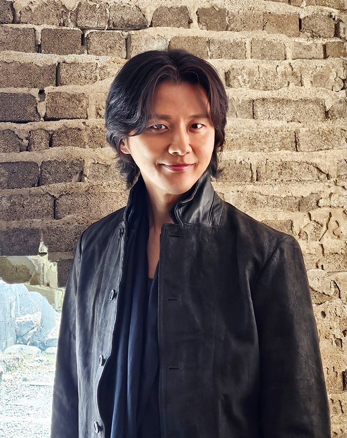 김현성은 '근육 긴장성 발성 장애'를 겪어 재활과 회복에 오랜 시간을 들였다고 밝혔다. 넥스타엔터테인먼트 제공