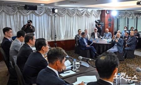 한덕수 대선 예비후보 초청 관훈토론회