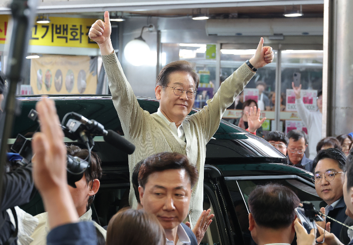 4자 가상대결서 이재명 51%…'파기환송 영향 없다" 56%