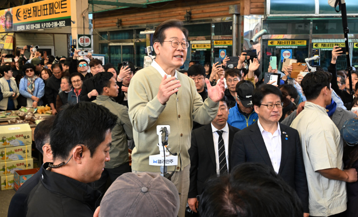 이재명 "조봉암 사법살인, DJ 사형선고"…사법부 공세