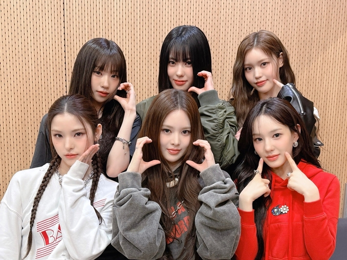 이즈나 "음원 차트 자주 봐, '사인' 한 자릿수 됐으면"[EN:터뷰]
