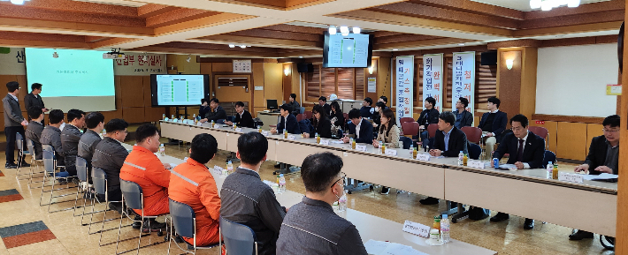지난 3월 24일 열린 산업위기 선제대응지역 지정 현지 실사 기업간담회. 전남도 제공