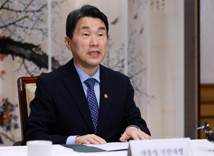 李 대행 "원전 수출 최종계약 위해 체코 측과 긴밀히 소통"