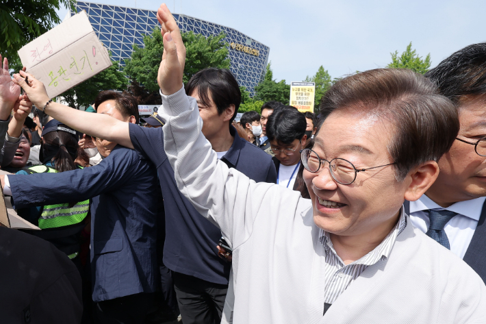 李 선거법 이어 대장동 재판도 연기…대선 전 위증교사 재판만 남았다[박지환의 뉴스톡]