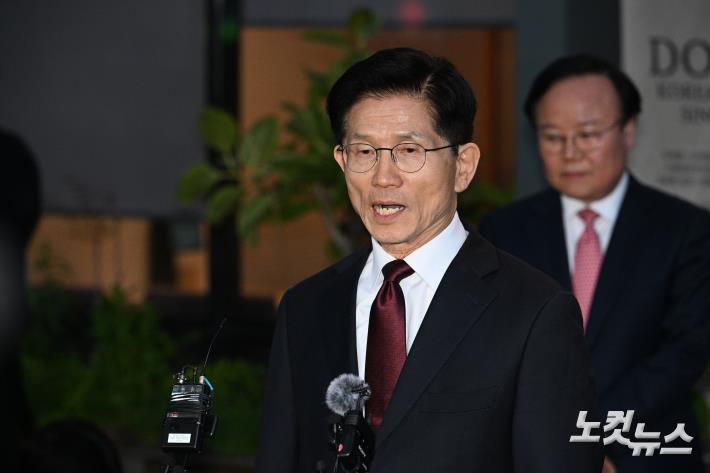 한덕수와 단일화 회동 마친 김문수 "의미 있는 진척 없어"