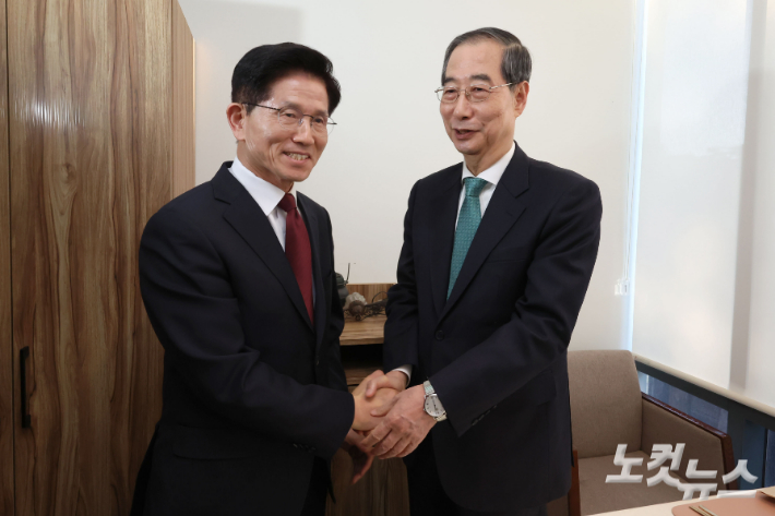 "한덕수 단일화가 기본값?"…'빅텐트' 증발한 국힘