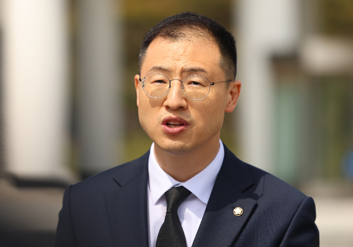 김상욱, 국민의힘 탈당…"이재명·이준석 만나고 싶어"