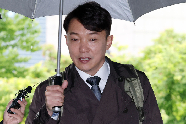 이정섭 검사, 첫 공판서 리조트 객실료 수수 등 공소사실 모두 부인