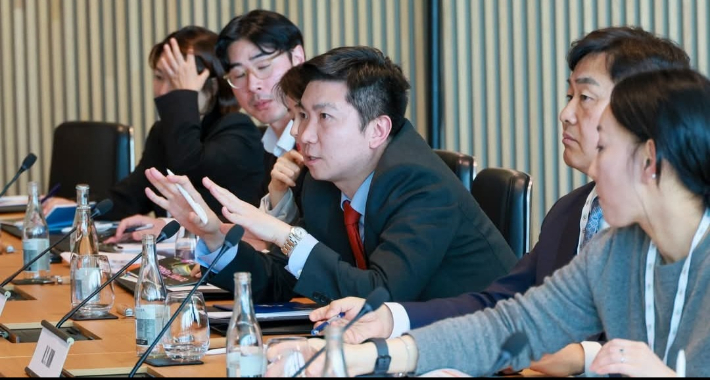 유승민 대한체육회장이 지난달 스위스 로잔 IOC 본부를 방문한 가운데, 유 회장이 방문 일정과 관련한 회의에서 발언하는 모습. 유승민 회장 SNS 캡처