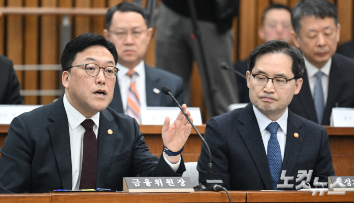 홈플·롯데손보에 힘받는 '사모펀드 규제론'…금융당국 칼질 태세