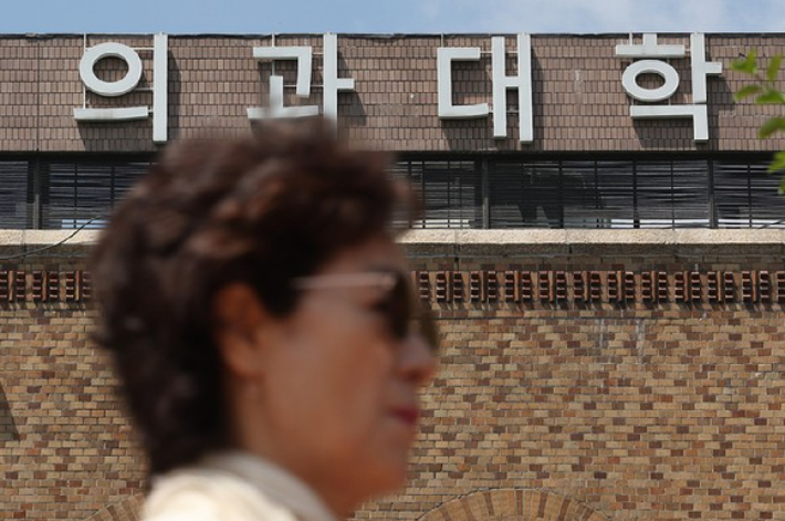 '수업 거부' 의대생 8천 여명 유급 대상…전북 지역 약 77%