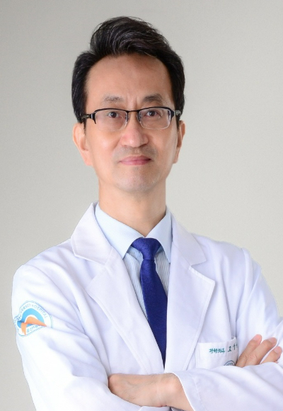 울산대학교병원 정형외과 고상훈 교수가 세계적인 의학 전문 출판사가 발간하는 서적에 집필진으로 참여 했다. 울산대병원 제공