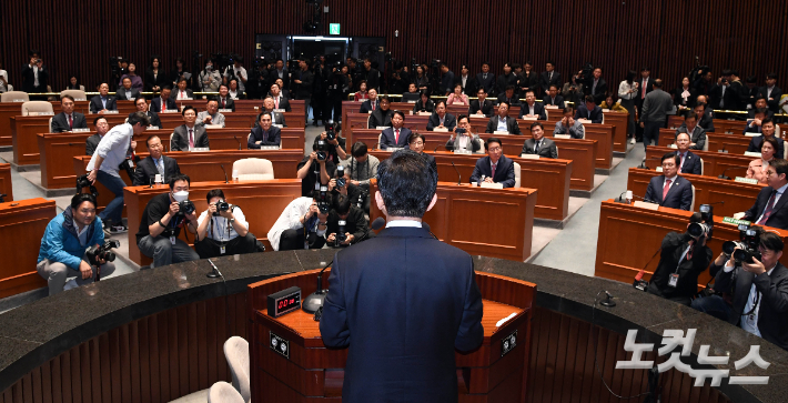 [속보]법원, 김문수 측 '전국위·전당대회 중단' 가처분 신청 기각