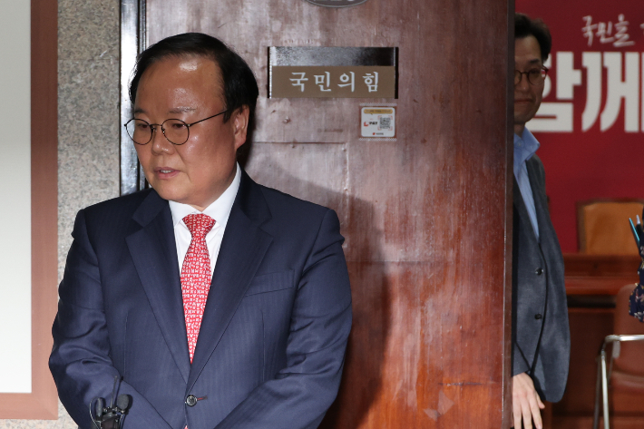 김문수-한덕수 단일화 협상→결렬→협상…여론조사 방식 이견