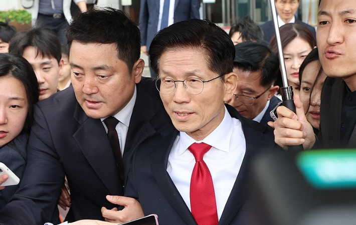새벽 3시 후보등록 공고…한동훈·안철수에겐 왜 기회 안 줬나[영상]