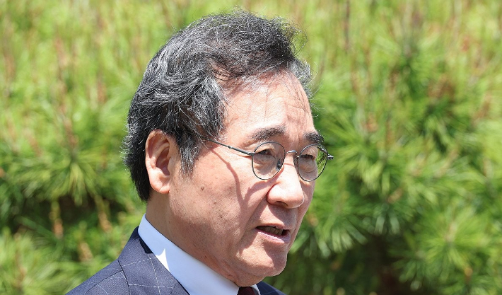 [속보]이낙연 "대선 불출마…다른 사람 돕지도 않겠다"