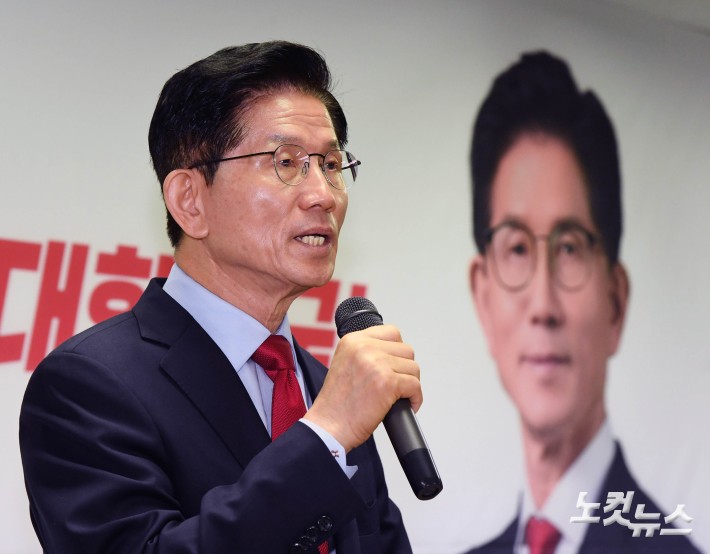 김문수 "후보 자격박탈은 불법"