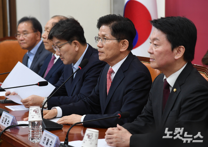 국민의힘 김문수 대선후보가 11일 오후 국회에서 열린 중앙선거대책위원회 회의에 참석해 발언하고 있다. 황진환 기자