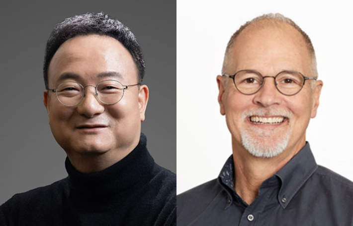 문혁수 LG이노텍 대표(왼쪽)와 로버트 플레이터(Robert Playter) 보스턴 다이내믹스 CEO. LG이노텍·보스턴 다이내믹스 제공