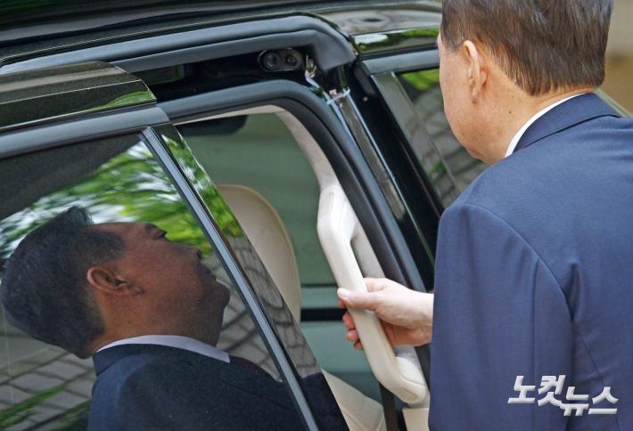 윤석열 전 대통령, 오전 공판 종료