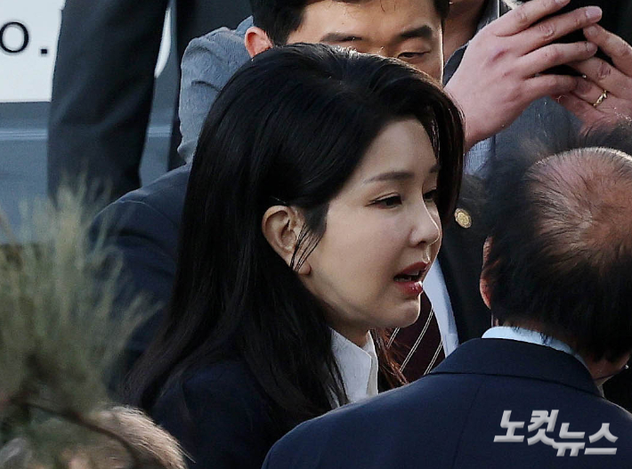 [단독]검찰, 김건희 '출석요구서'에 14일 명시…金 일단 불응할 듯