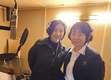 찬양사역자 고영아 사모(좌) 이주연집사(우)