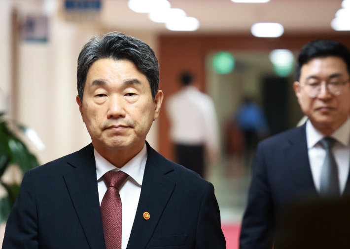 李 대행 "모든 공직자 대선기간 정치적 중립…좌고우면 말라"