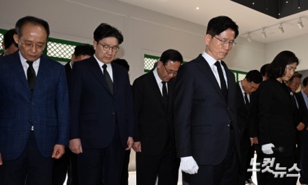 김문수 후보, 국립신암선열공원 방문