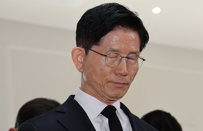 민주, 연일 '김문수 때리기'…'내란비호집' 내고 "여론공작"