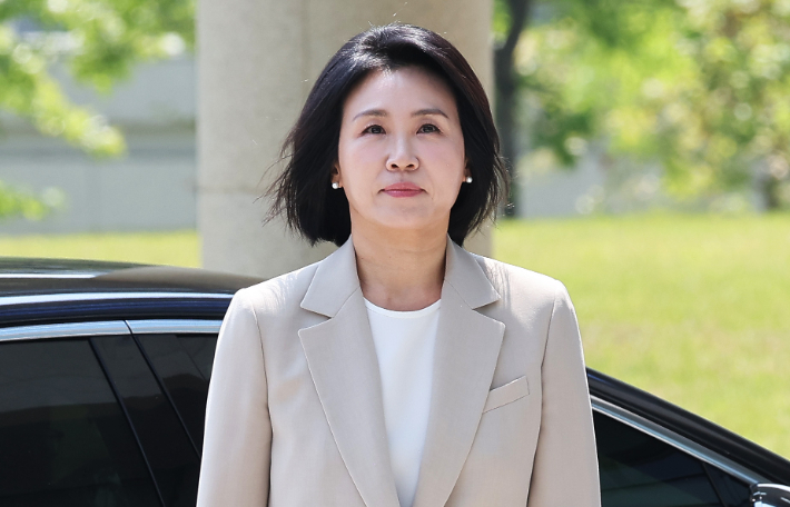 김혜경 여사, 명동성당 방문…종교계 행보로 '물밑 지원'