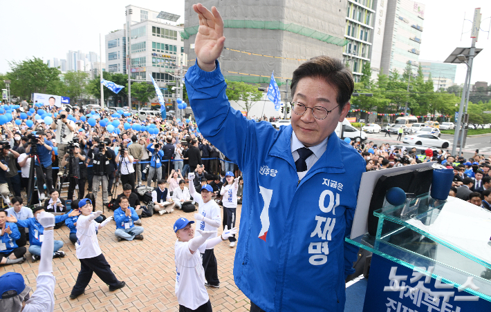 '빈손회동' 69일 만에 부산 찾는 이재명, '해수부'로 민심 재공략