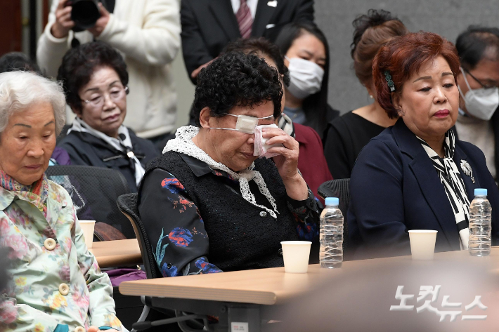 "참담하다" 울분 속 5·18 왜곡·폄훼 찾아 신고하는 시민들