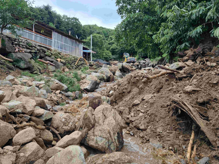 2023년 7월 충남 공주시 사곡면 산사태 발생지. 산림청 제공