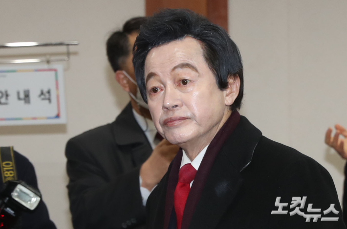 '신도 성추행·사기 혐의'…허경영 구속심사 16일 열려