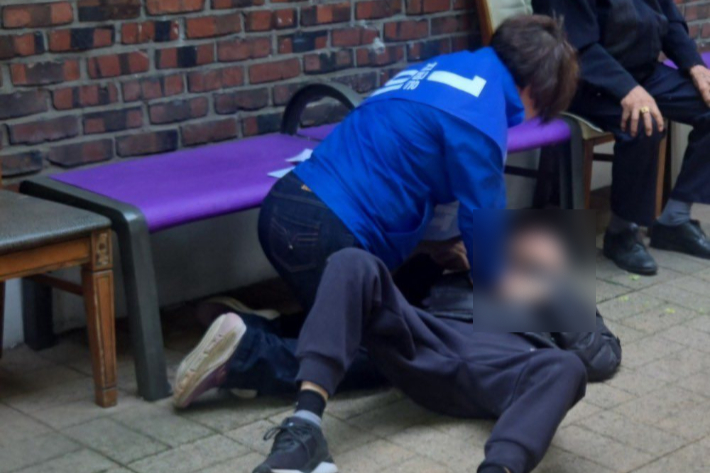"사람 살리는데 여야가 어딨나" 심정지 노인 구조한 선거운동원들[오목조목]