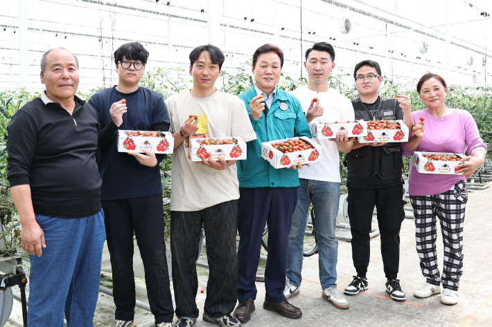 박완수 경남지사 스마트팜 방문. 경남도청 제공 