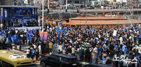 통영 찾은 이재명 후보