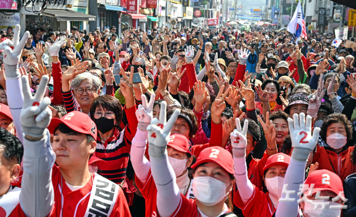 "선거운동 시끄러워" 국민의힘 관계자 폭행한 60대