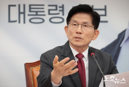 김문수 "비상계엄, 진심으로 사과"