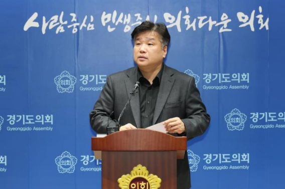 "쓰XX이나 스XX이냐?"…성희롱 발언 양우식, 모욕 혐의 피소