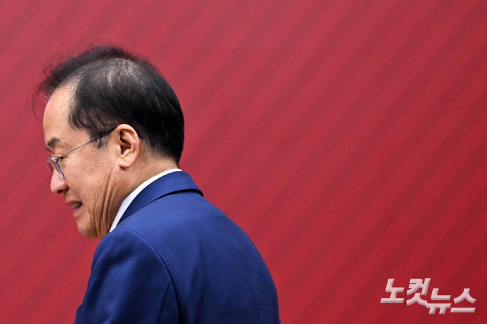 홍준표 설득하러 하와이까지 간다…국힘 '초비상'