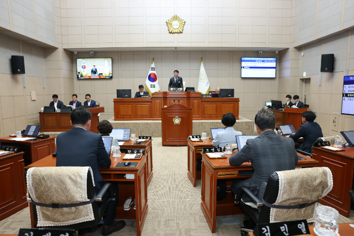 군의회 본의회장. 고흥군의회 제공
