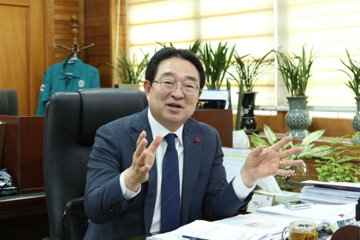 황규철 옥천군수. 옥천군 제공