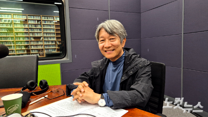 강원CBS.강원영동CBS 시사프로그램 <최진성의 위클리오늘>에 출연한 춘천인형극제 최준호 예술감독. 강민주 PD