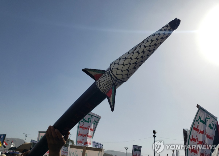 '트럼프 떠나자 공격'…이스라엘, 열흘 만에 예맨 공습