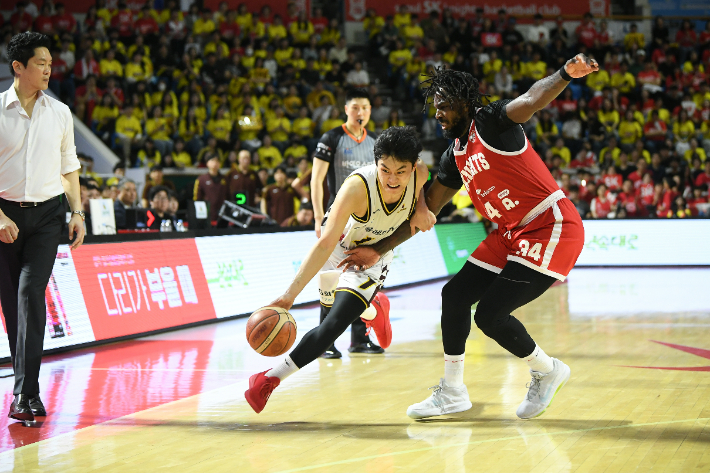 LG 유기상. KBL 