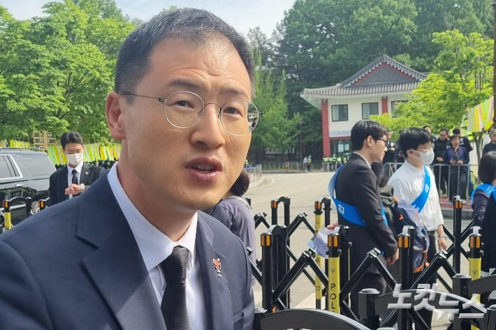 김상욱 의원, 5·18 기념식서 더불어민주당 전격 '입당'