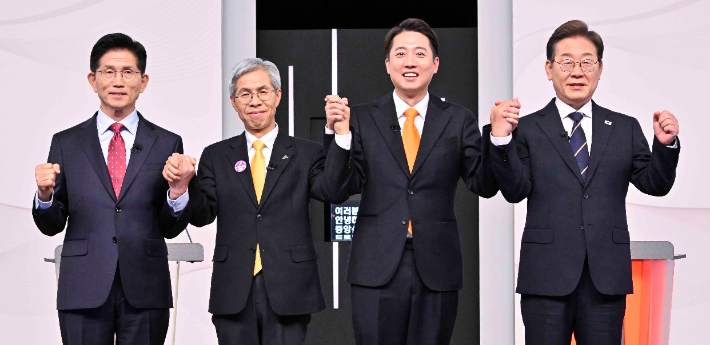 변죽만 울린 후보들의 경제활성화…구체적 해법은 안 보여