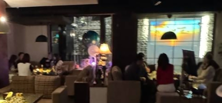 더불어민주당이 서울중앙지법 지귀연 판사가 방문한 서울 강남의 룸살롱이라고 주장하는 업장 내부 사진. 더불어민주당 제공
